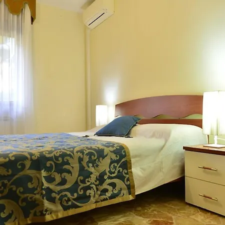 Apartamento 赞highly Recommened Lovenice Spacious Close To Train Station 威尼斯华人民宿旅馆 *