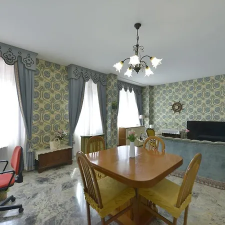 赞highly Recommened Lovenice Spacious Close To Train Station 威尼斯华人民宿旅馆 Apartamento *