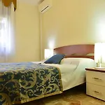 Διαμέρισμα 赞highly Recommened Lovenice Spacious Close To Train Station 威尼斯华人民宿旅馆 *